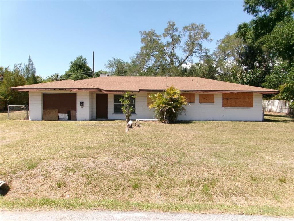 2555 WOOD STREET SARASOTA, FL 34237