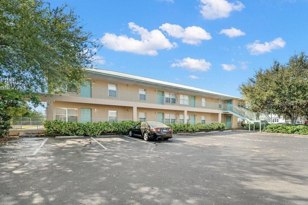 5816 CONGRESS STREET UNIT 203 NEW PORT RICHEY, FL 34653