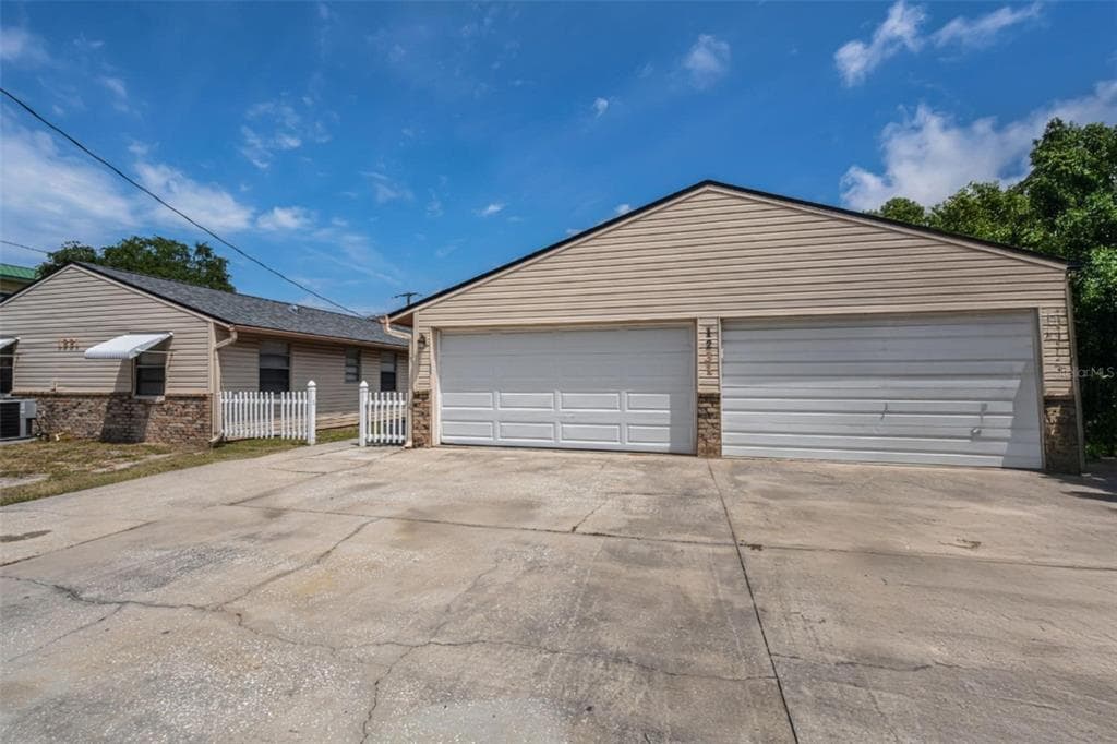 1231 ILLINOIS AVENUE PALM HARBOR, FL 34683