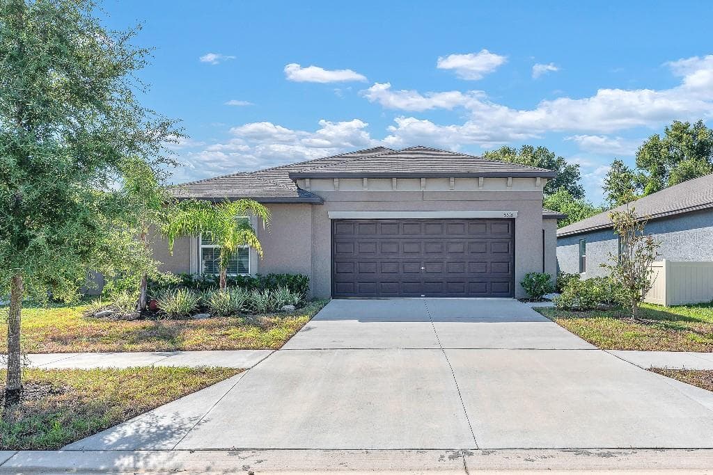 5518 BLUE AZURE DRIVE WIMAUMA, FL 33598