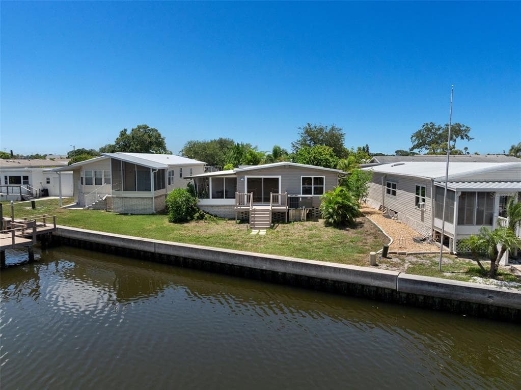 460 MOUNT OAK AVENUE NE UNIT 745 ST PETERSBURG, FL 33702