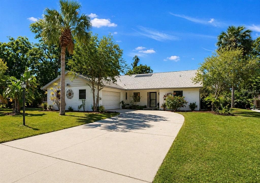 948 WINTER GARDEN DRIVE SARASOTA, FL 34243