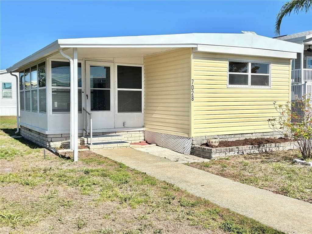 7028 MOUNT JUPITER DRIVE NE UNIT 601 ST PETERSBURG, FL 33702