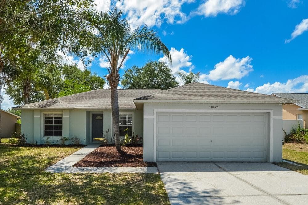 11837 WINDFLOWER COURT CLERMONT, FL 34711
