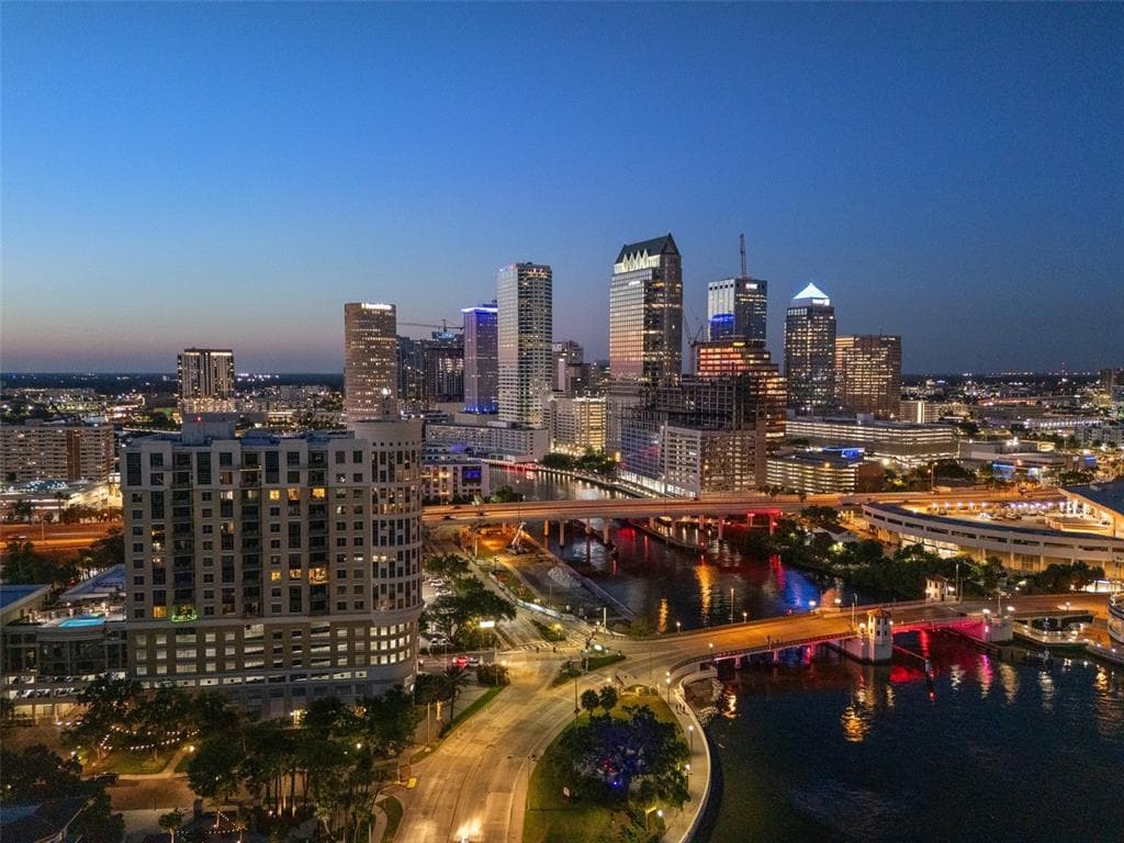 275 BAYSHORE BOULEVARD UNIT 1006 TAMPA, FL 33606