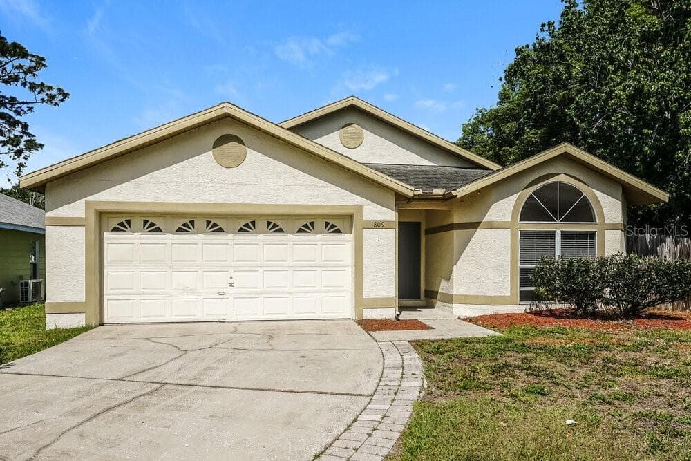 1809 CONCORD DRIVE APOPKA, FL 32703