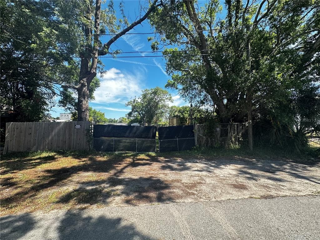 712 SMITH STREET CLEARWATER, FL 33756