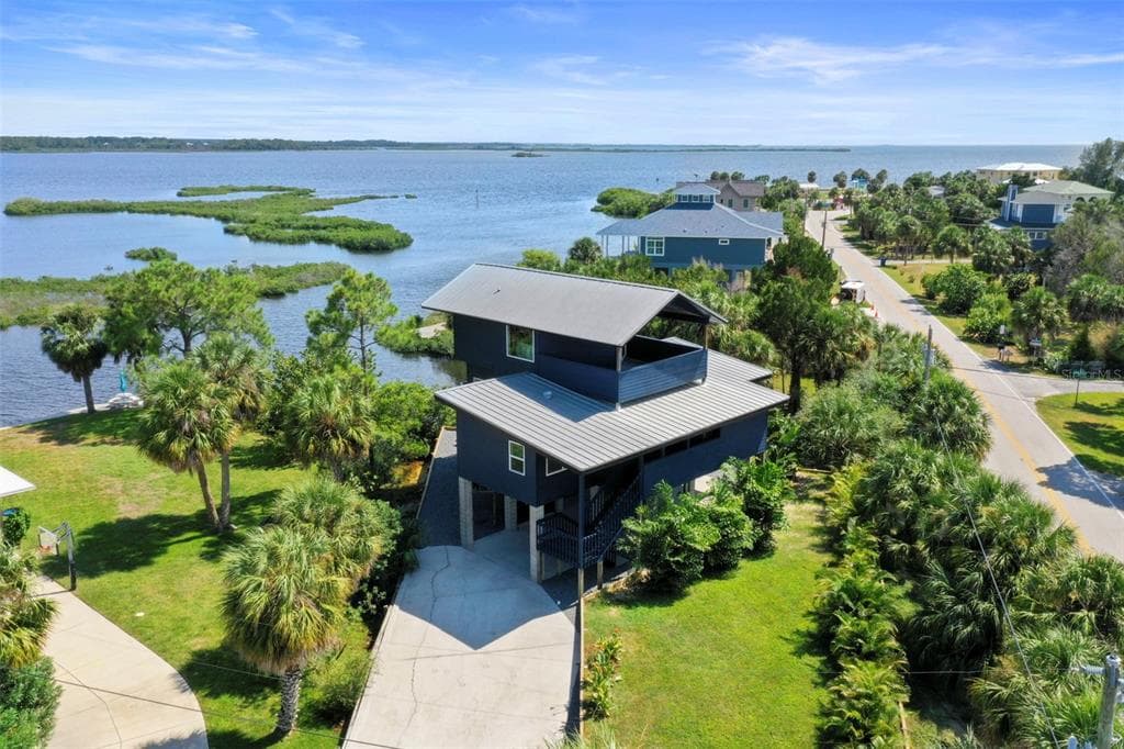 10701 PINE ISLAND DRIVE WEEKI WACHEE, FL 34607