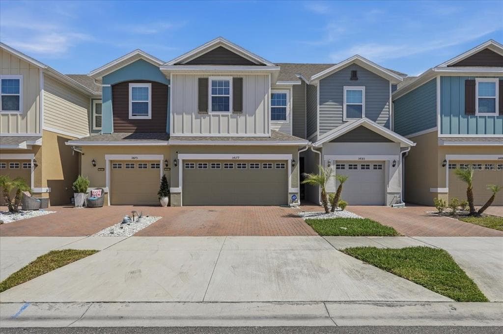 34179 CINDER WAY WESLEY CHAPEL, FL 33545