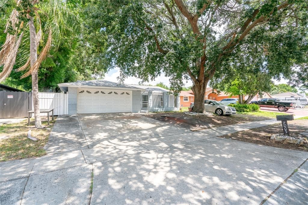 7003 FOUNTAIN AVENUE TAMPA, FL 33634