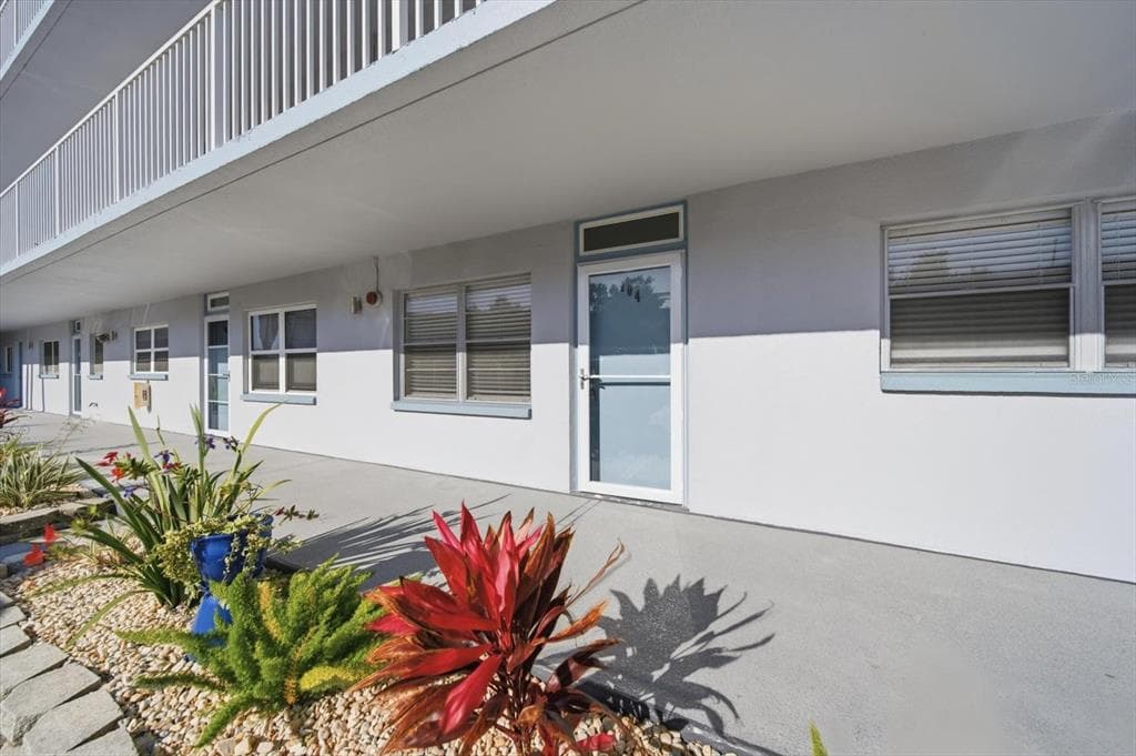 1868 SHORE DRIVE S UNIT 104