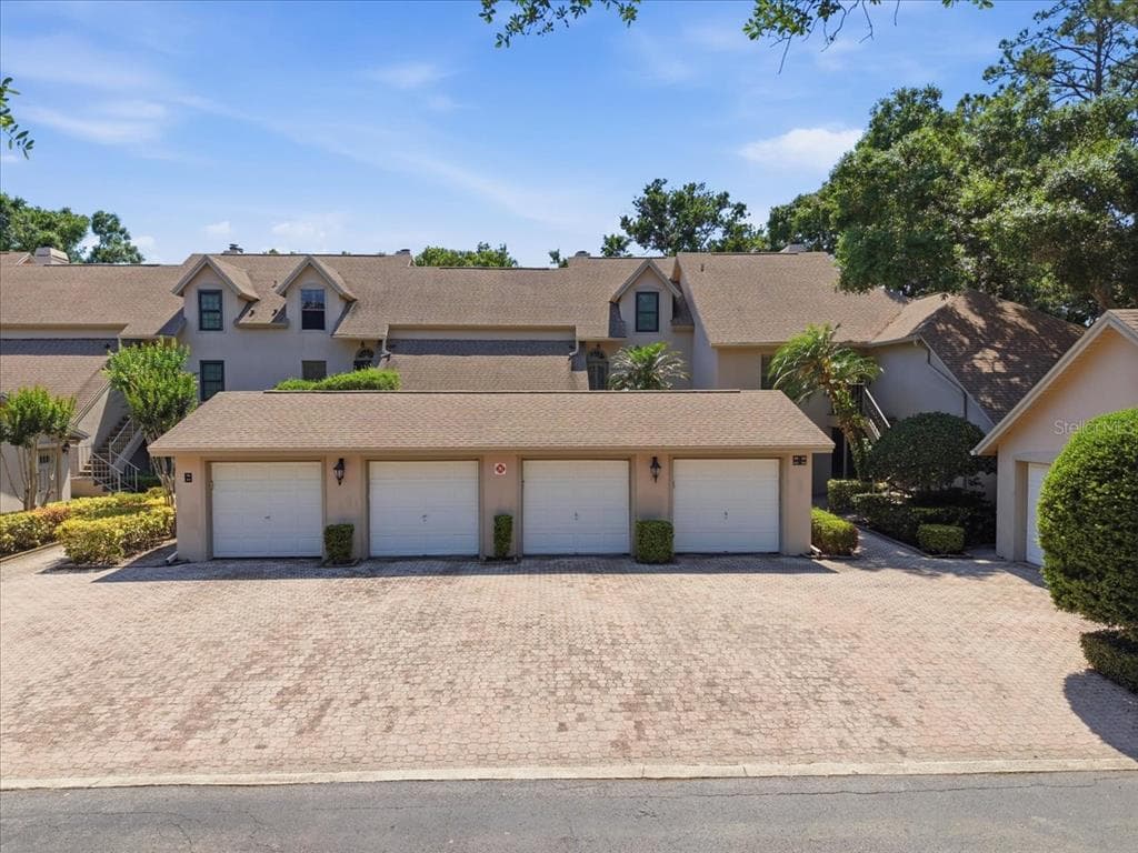 2824 COUNTRYSIDE BOULEVARD UNIT 315 CLEARWATER, FL 33761