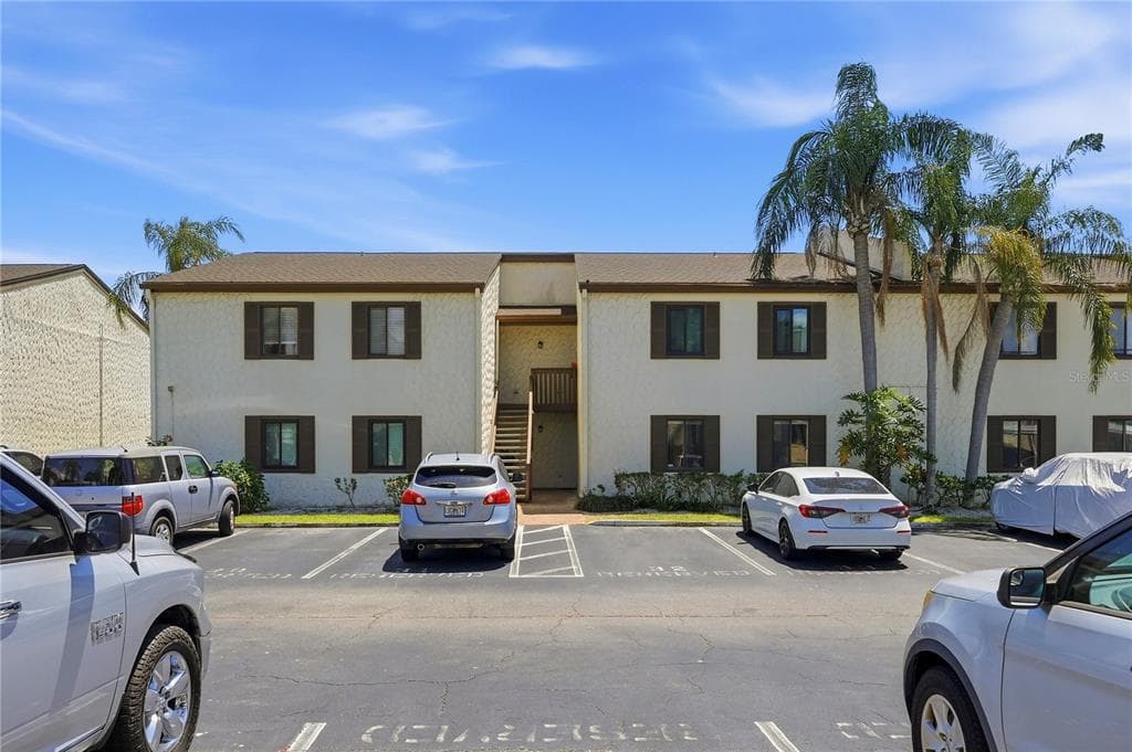 724 115 AVENUE N UNIT 2205 ST PETERSBURG, FL 33716