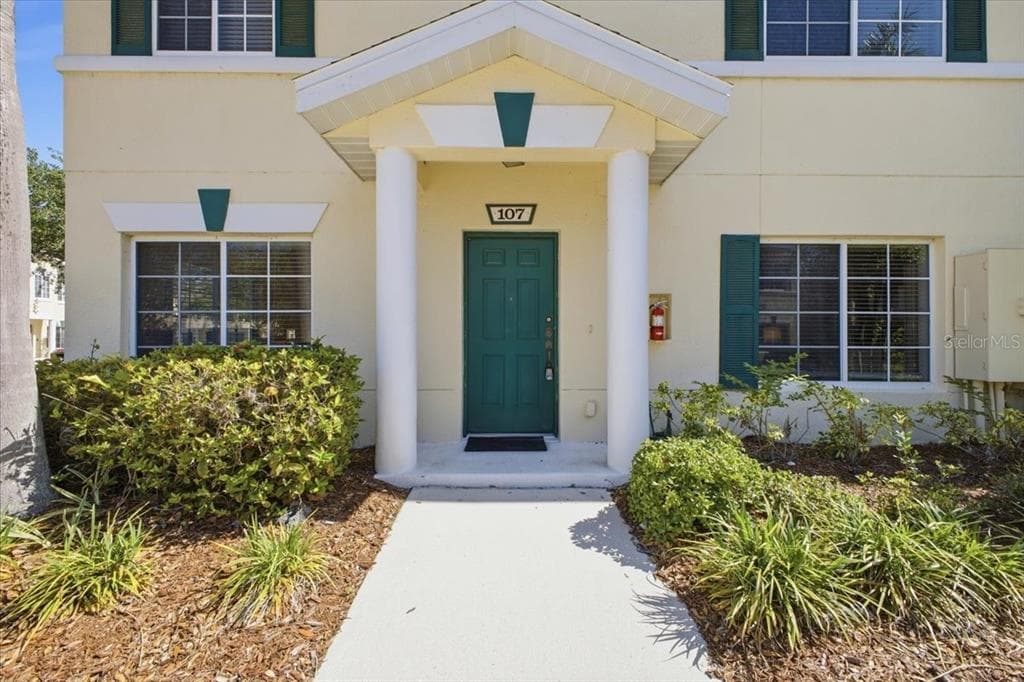 233 CAPE HARBOUR LOOP UNIT 107 BRADENTON, FL 34212