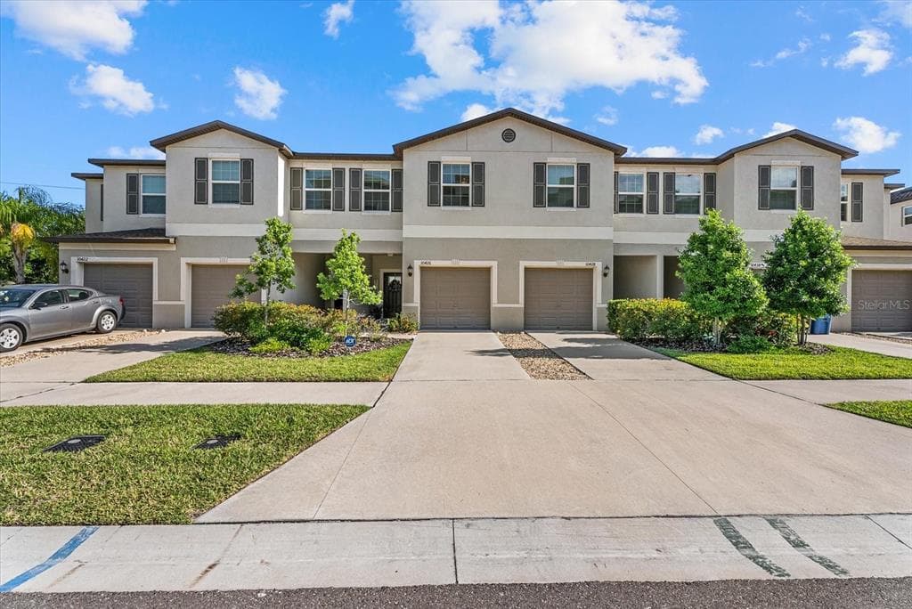 10426 SHADY PRESERVE DRIVE RIVERVIEW, FL 33578