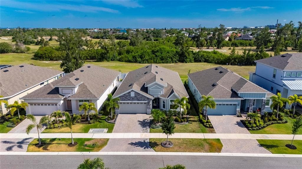 1019 SIGNET DRIVE APOLLO BEACH, FL 33572
