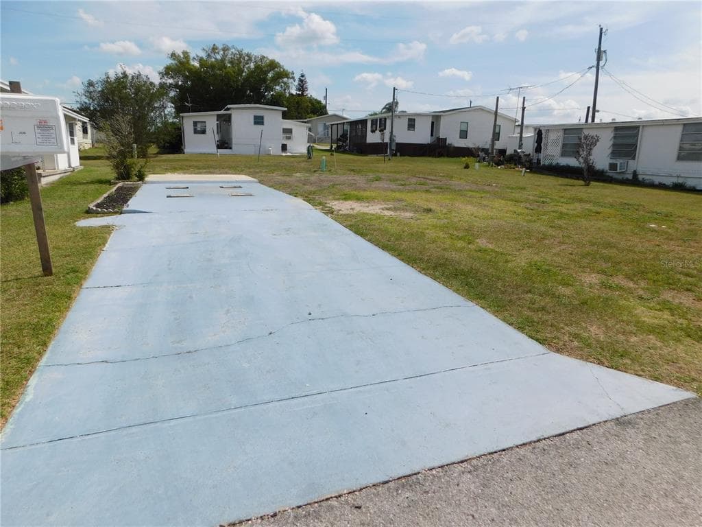 37804 NEWAL AVENUE ZEPHYRHILLS, FL 33542