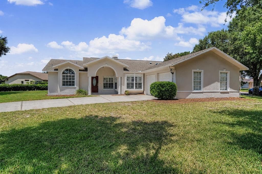 6208 HUNTINGTON DRIVE ZEPHYRHILLS, FL 33542