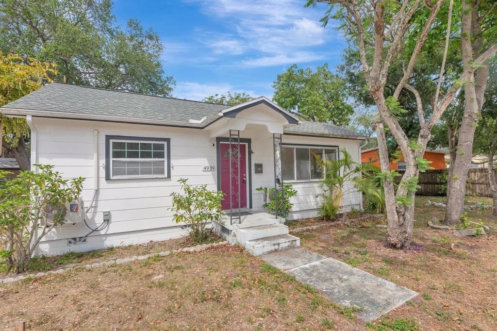 4939 HAINES ROAD N ST PETERSBURG, FL 33714
