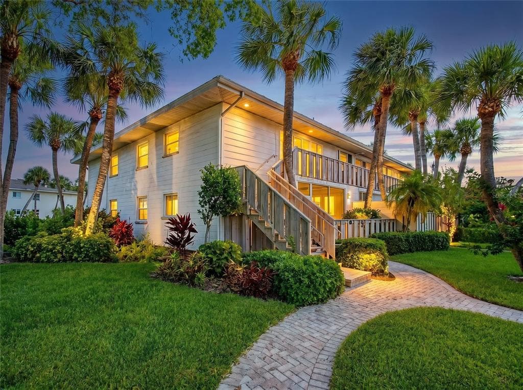 6700 GULF OF MEXICO DRIVE UNIT 143 LONGBOAT KEY, FL 34228