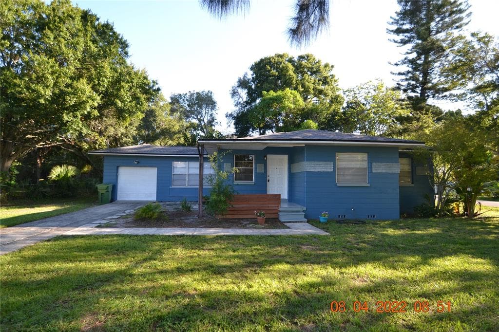 2801 SANDERS DRIVE TAMPA, FL 33611