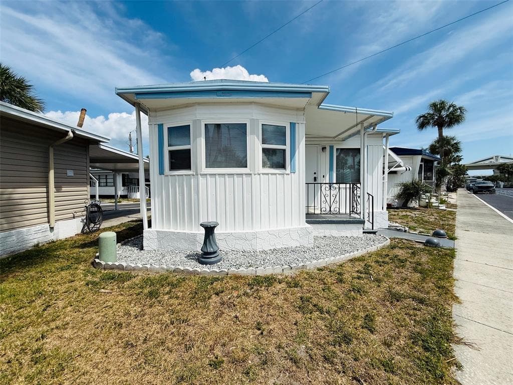 4851 W GANDY BOULEVARD UNIT B7L13 TAMPA, FL 33611