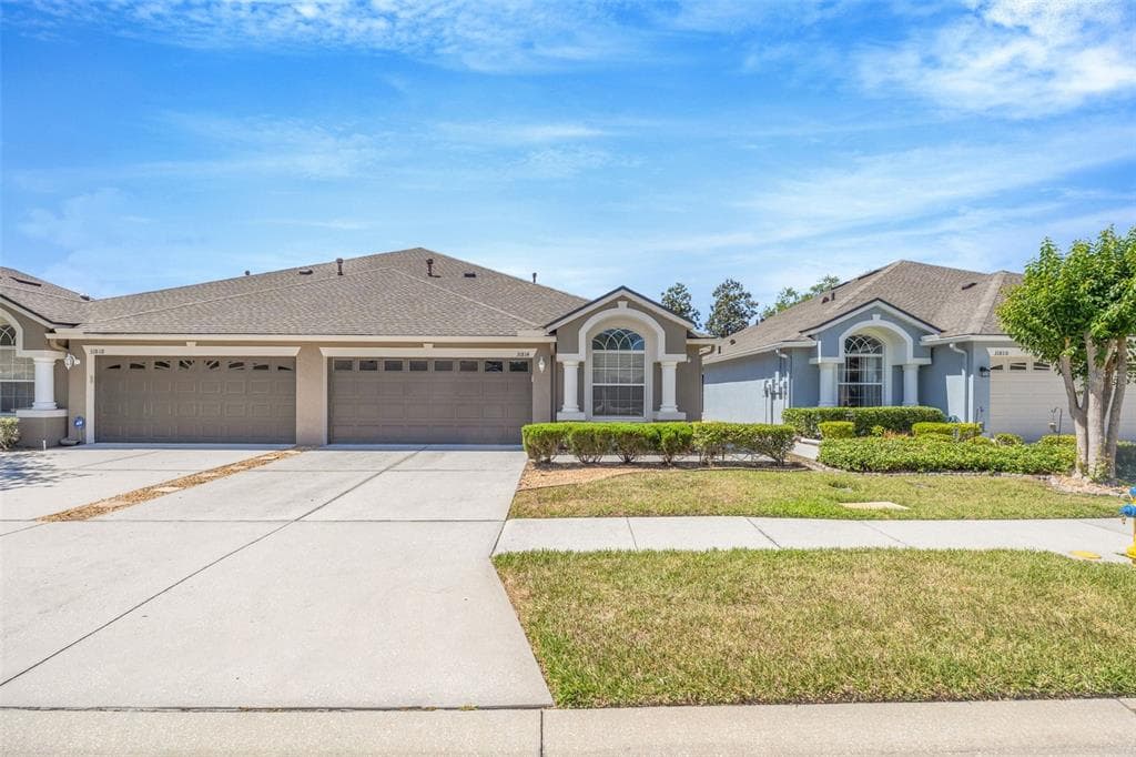 31814 LARKENHEATH DRIVE WESLEY CHAPEL, FL 33543