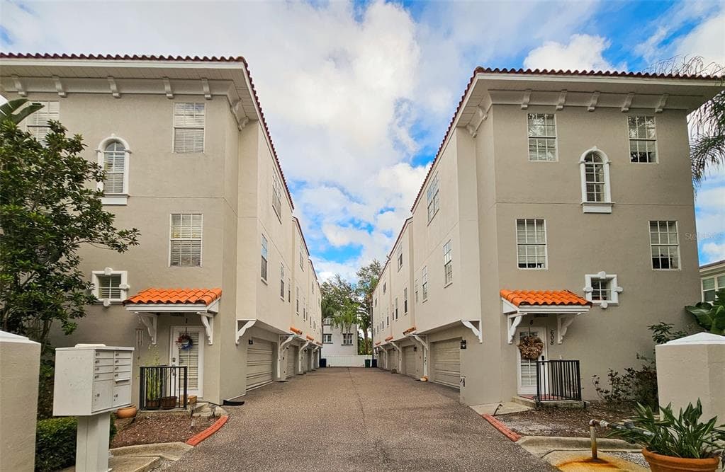 608 S MATANZAS AVENUE UNIT 6 TAMPA, FL 33609