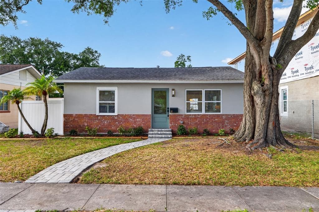 861 45TH AVENUE N ST PETERSBURG, FL 33703