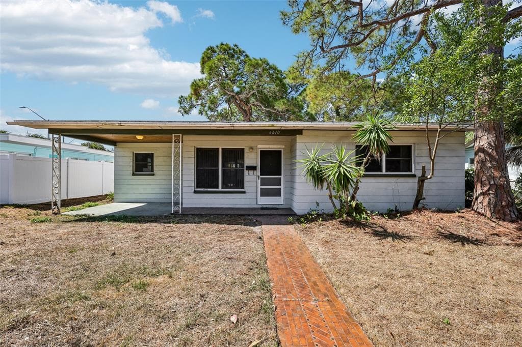 6610 4TH AVENUE N ST PETERSBURG, FL 33710