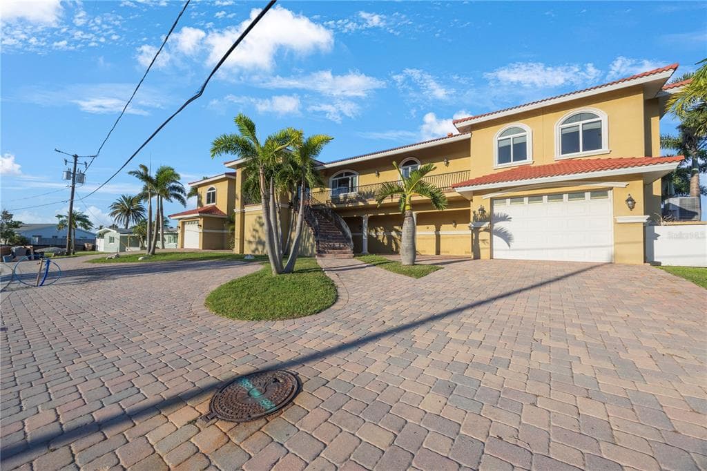 736 PRUITT DRIVE MADEIRA BEACH, FL 33708