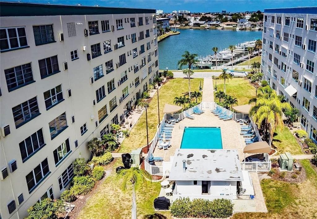 2960 59TH STREET S UNIT 614 GULFPORT, FL 33707