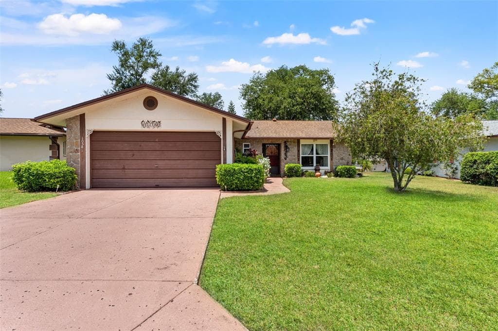 10541 GREEN MEADOW LANE PORT RICHEY, FL 34668