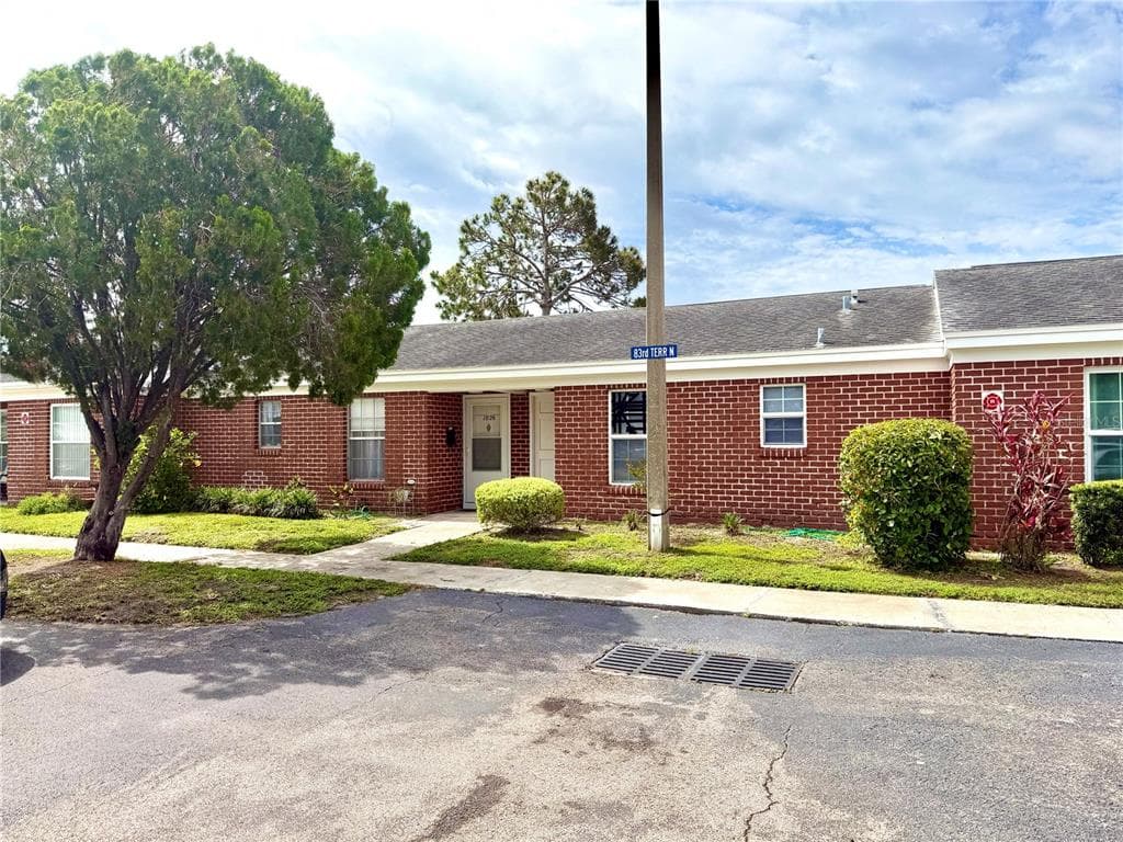 1026 83RD TERRACE N UNIT 1026 ST PETERSBURG, FL 33702