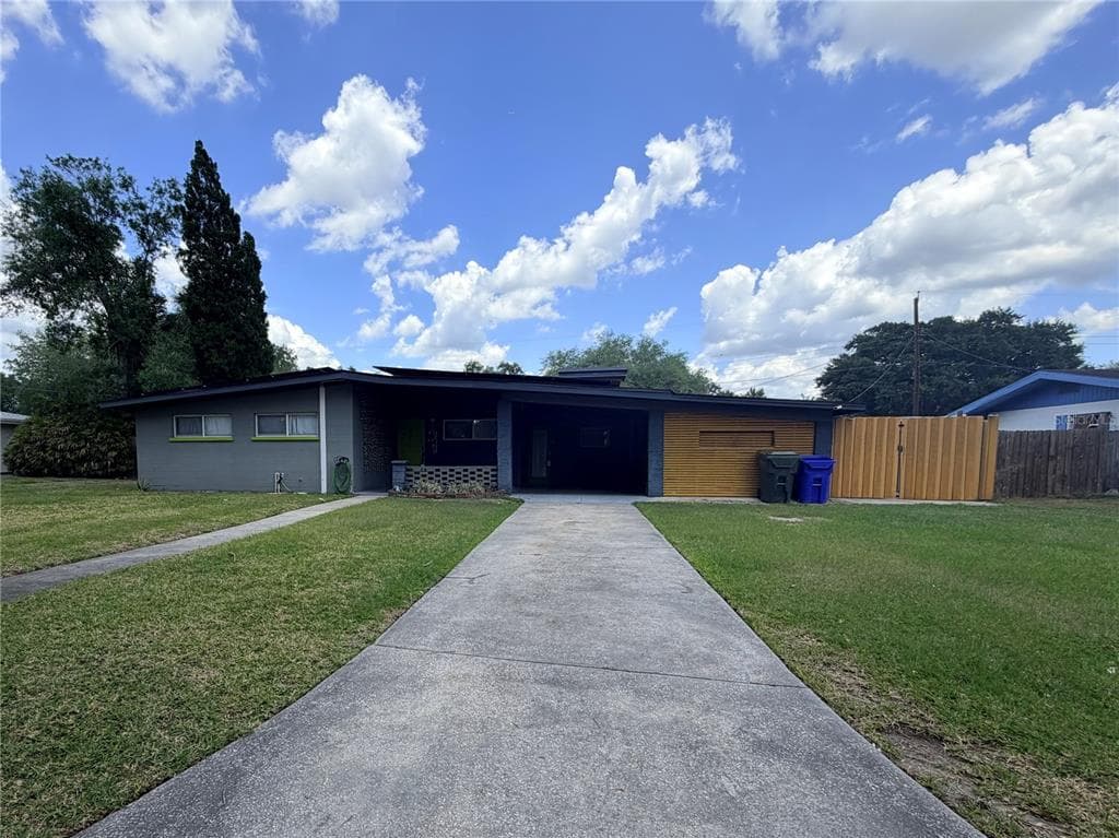 1632 PINEBERRY STREET LAKELAND, FL 33803