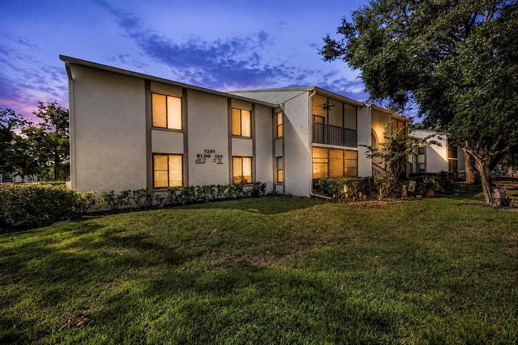 1281 PINE RIDGE CIRCLE E UNIT A2