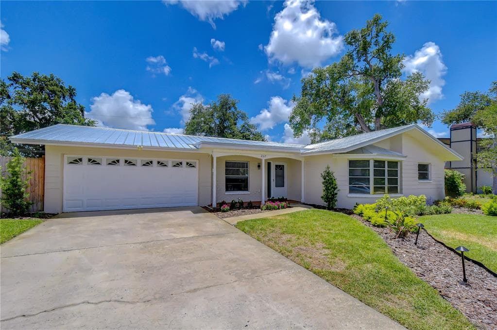 2167 LAKEVIEW ROAD