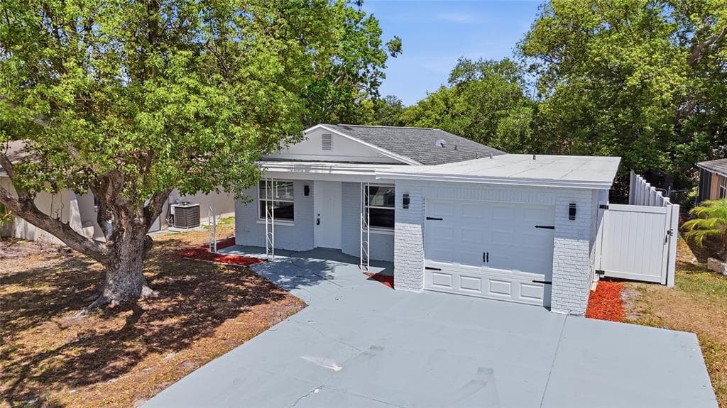 3042 BAHIA AVENUE HOLIDAY, FL 34690