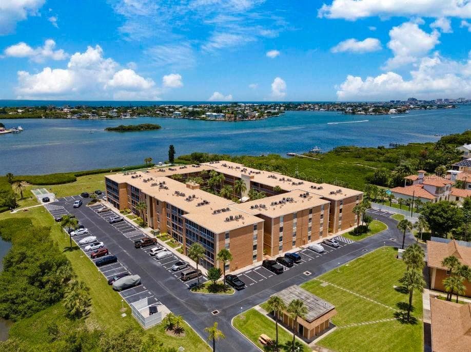 12760 INDIAN ROCKS ROAD UNIT 1031 LARGO, FL 33774