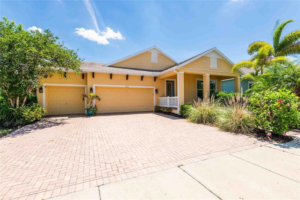 5111 COASTAL SCENE DRIVE APOLLO BEACH, FL 33572