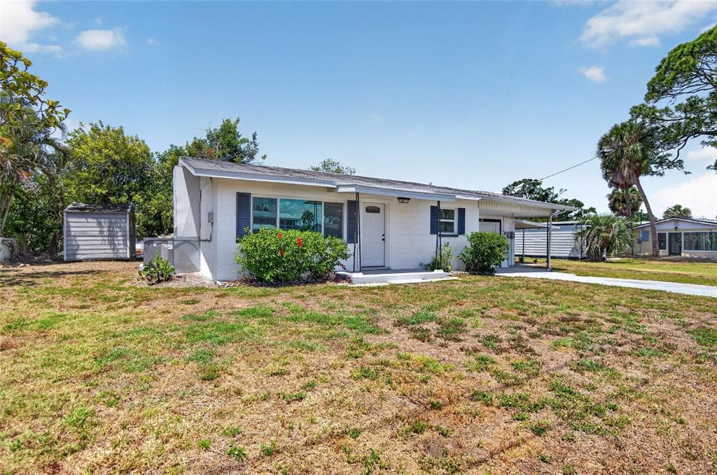 106 W NORTH BRANCH ROAD RUSKIN, FL 33570