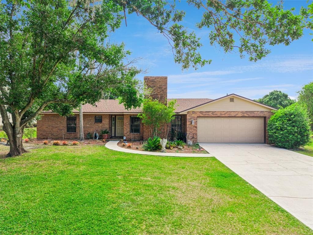 1081 SALSONA AVENUE KISSIMMEE, FL 34744