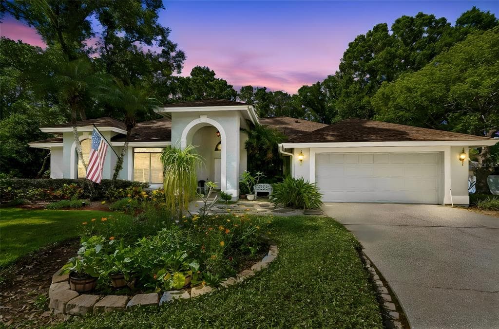 1661 WOODRIDGE COURT LUTZ, FL 33559