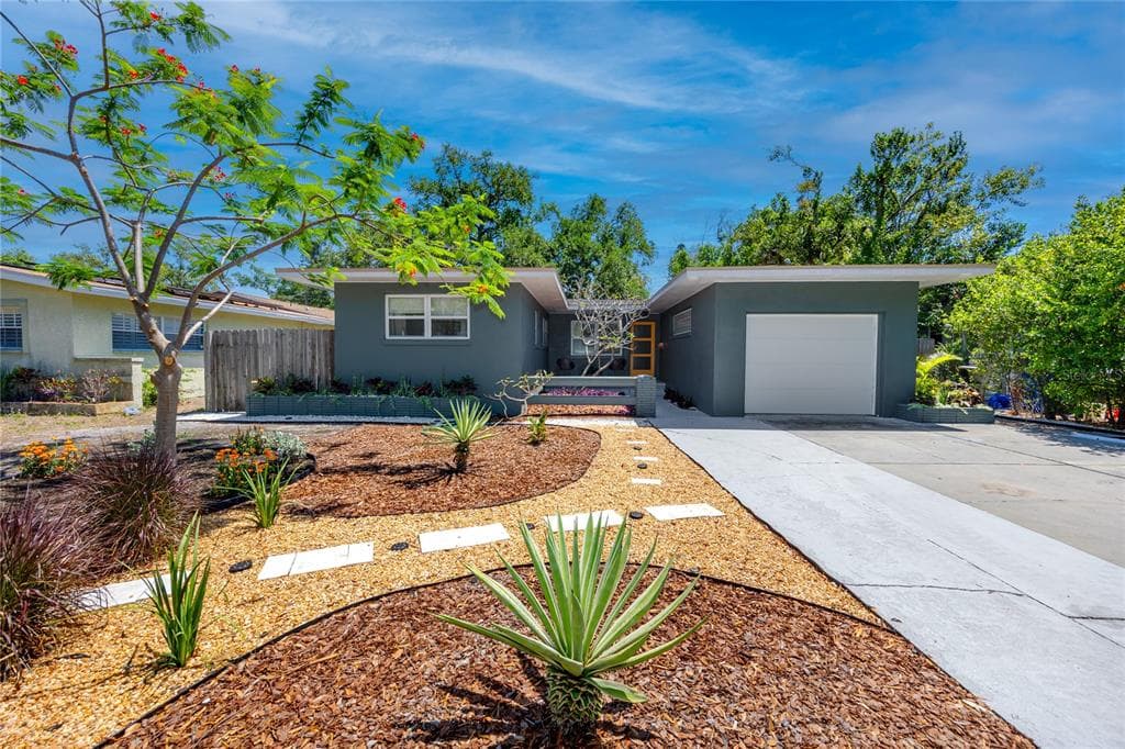 630 JASMINE WAY S ST PETERSBURG, FL 33705