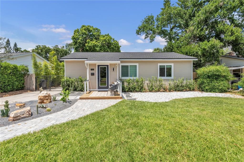 735 40TH AVENUE N ST PETERSBURG, FL 33703