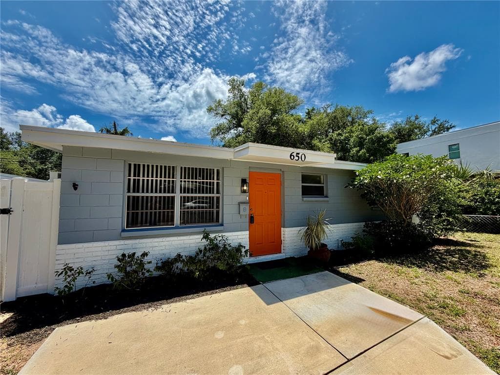650 NEWTON AVENUE S ST PETERSBURG, FL 33701