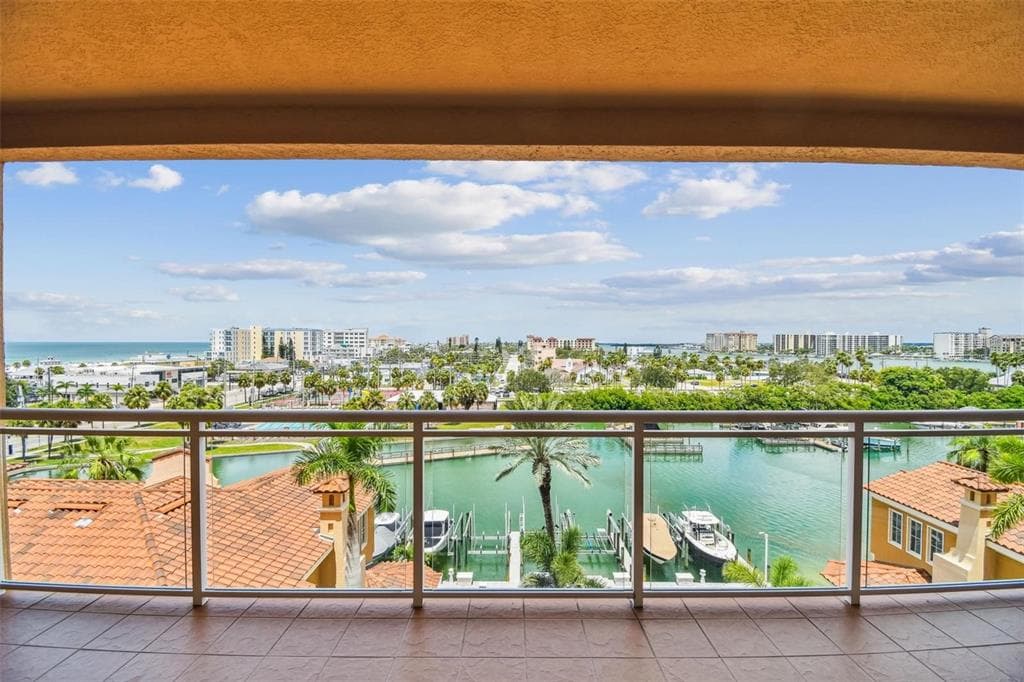 521 MANDALAY AVENUE UNIT 1104 CLEARWATER BEACH, FL 33767