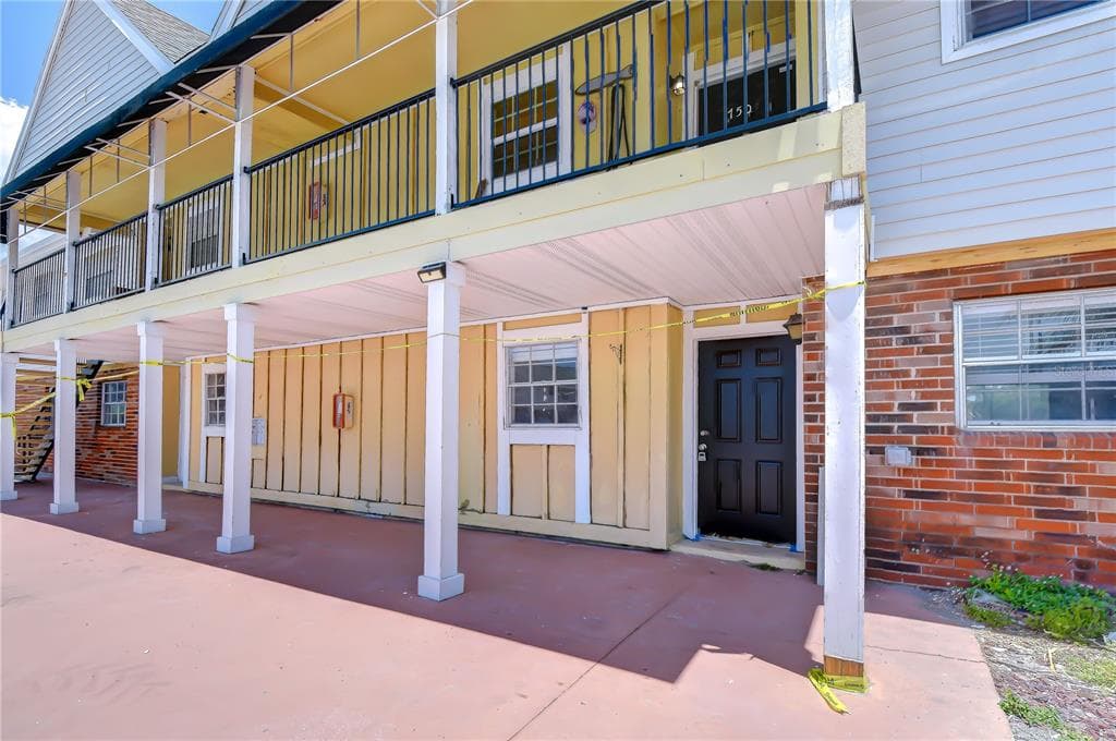 200 COUNTRY CLUB DRIVE UNIT 1505 LARGO, FL 33771