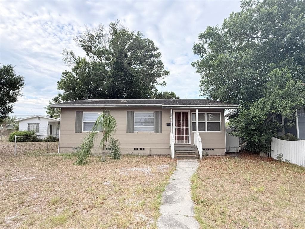 1650 30TH AVENUE N ST PETERSBURG, FL 33713