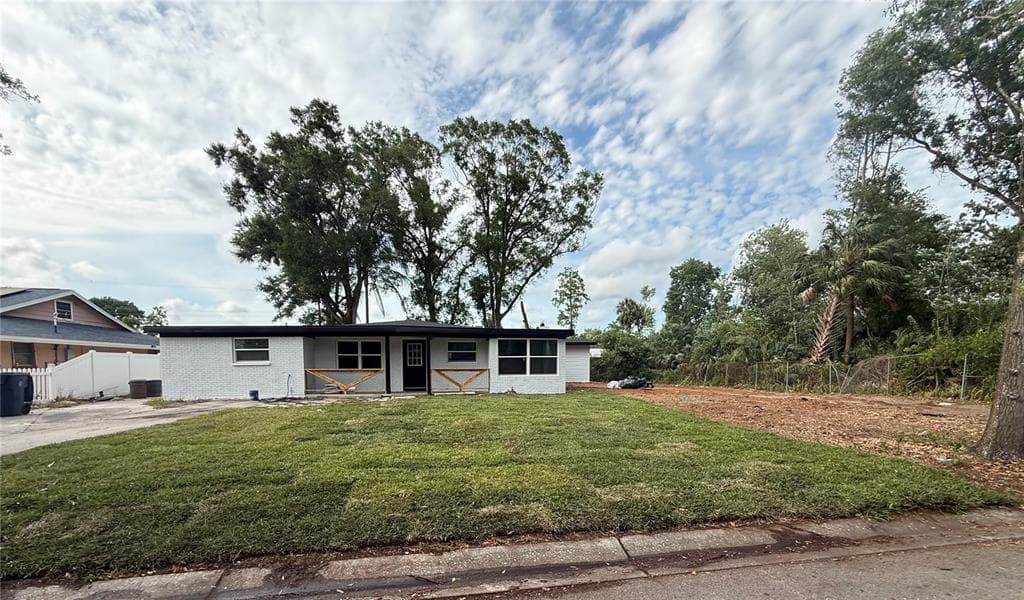 3301 W NEW ORLEANS AVENUE TAMPA, FL 33614